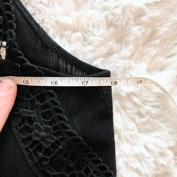 En Creme Black Crochet dress | Medium | Cover Up | Crochet Lace & Semi Sheer EUC - Picture 13 of 14